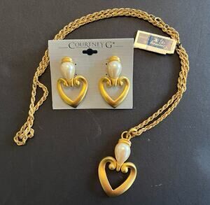 Vintage Chunky Heart Faux Pearl Gold Rope Necklace & Earrings Set Statement 90s